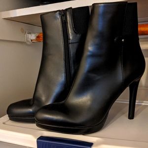 Mine West boots size 9